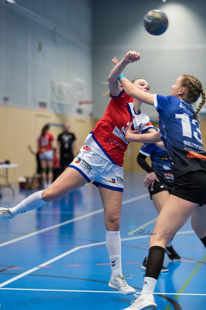 Bild 110 - wAJ HC Quickborn - HSG Kiel/Kronshagen : Ergebnis: 20:17